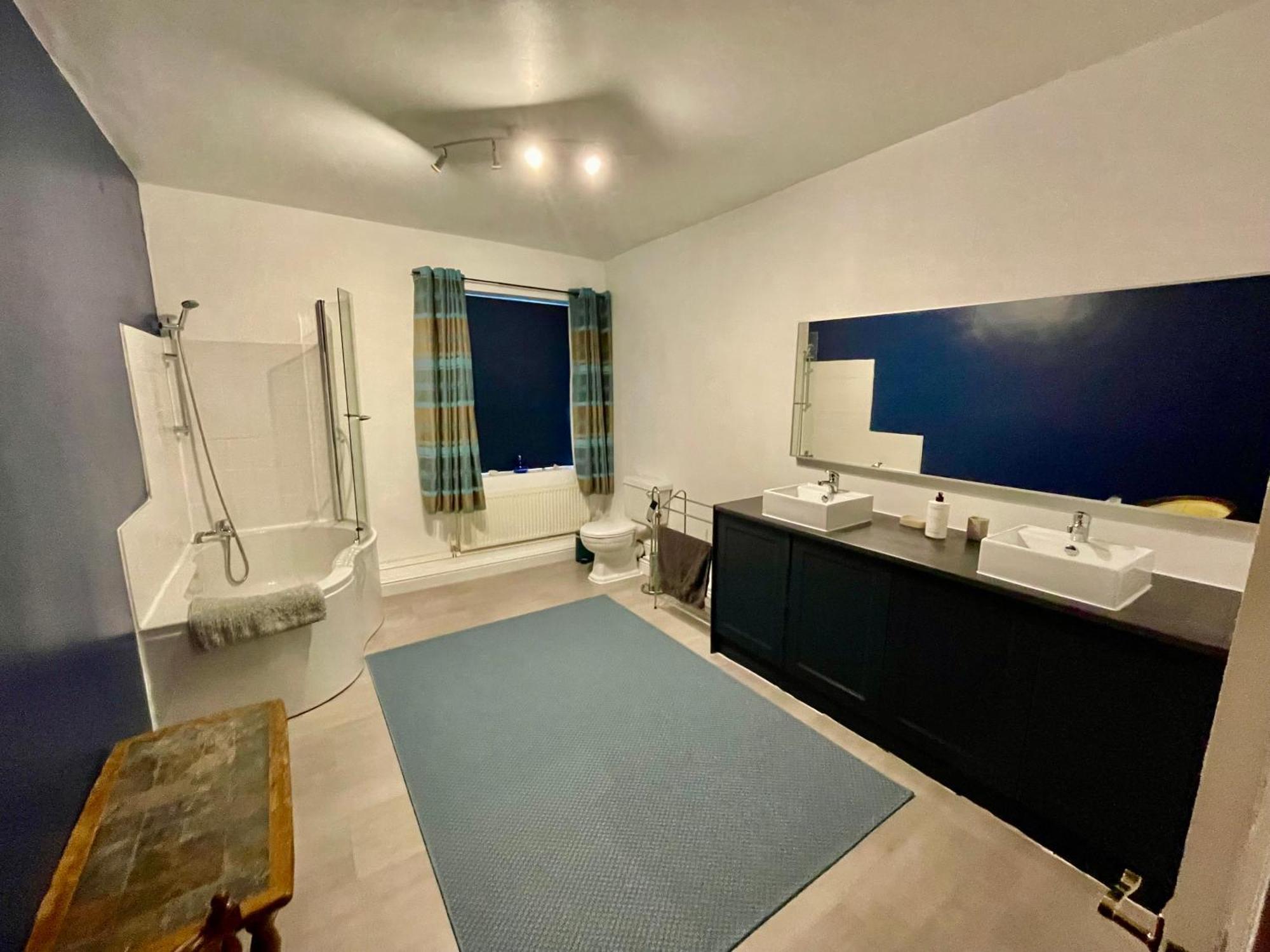 Spacious 3 Bedroom Garden Apartment In Snowdonia National Park Garndolbenmaen Екстериор снимка