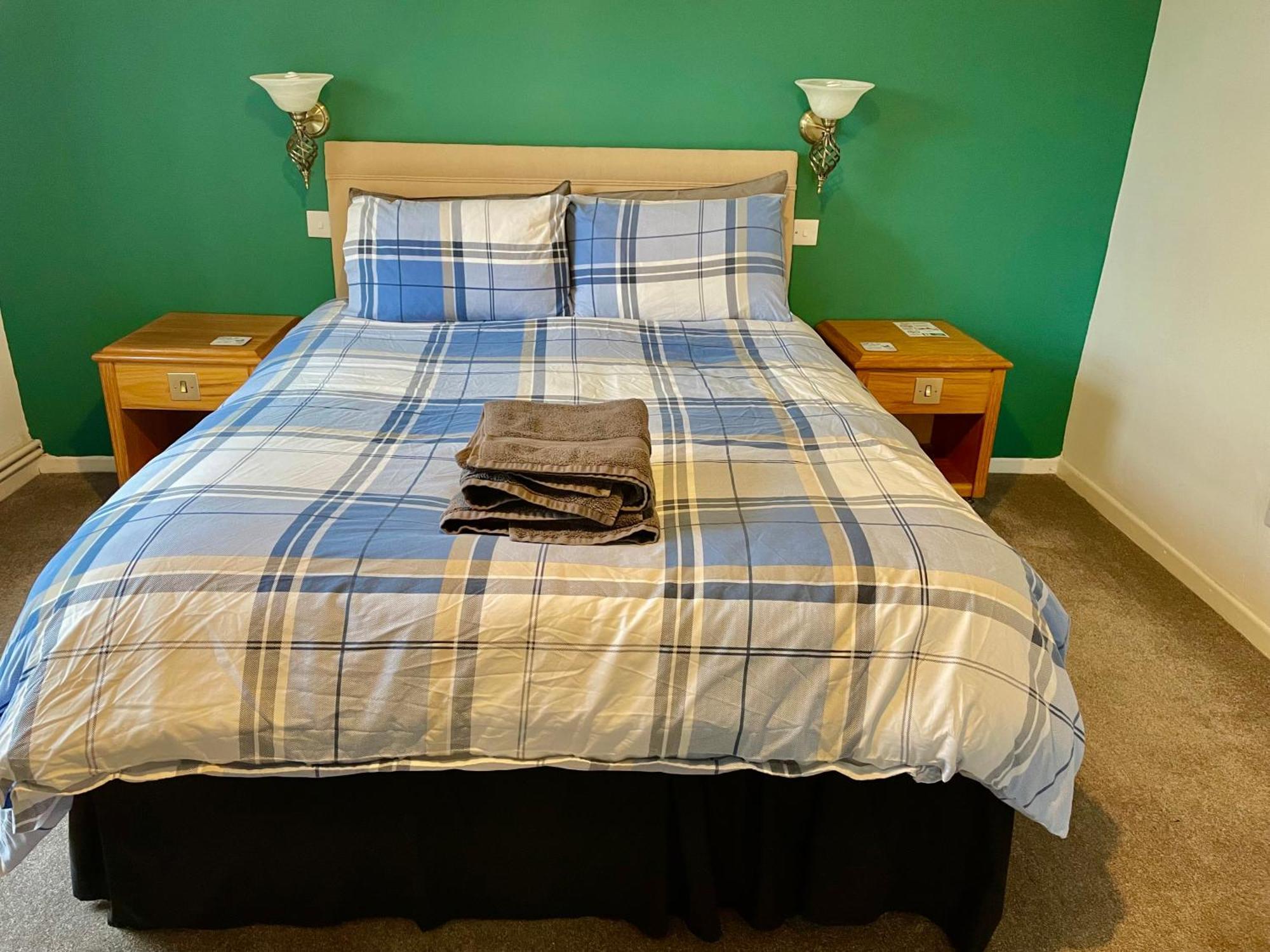 Spacious 3 Bedroom Garden Apartment In Snowdonia National Park Garndolbenmaen Екстериор снимка